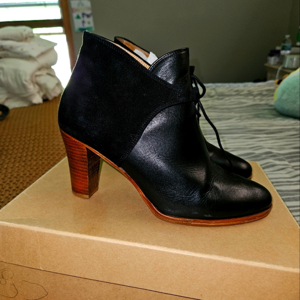 Sezane Size 39/8 Low Hunter Bottines